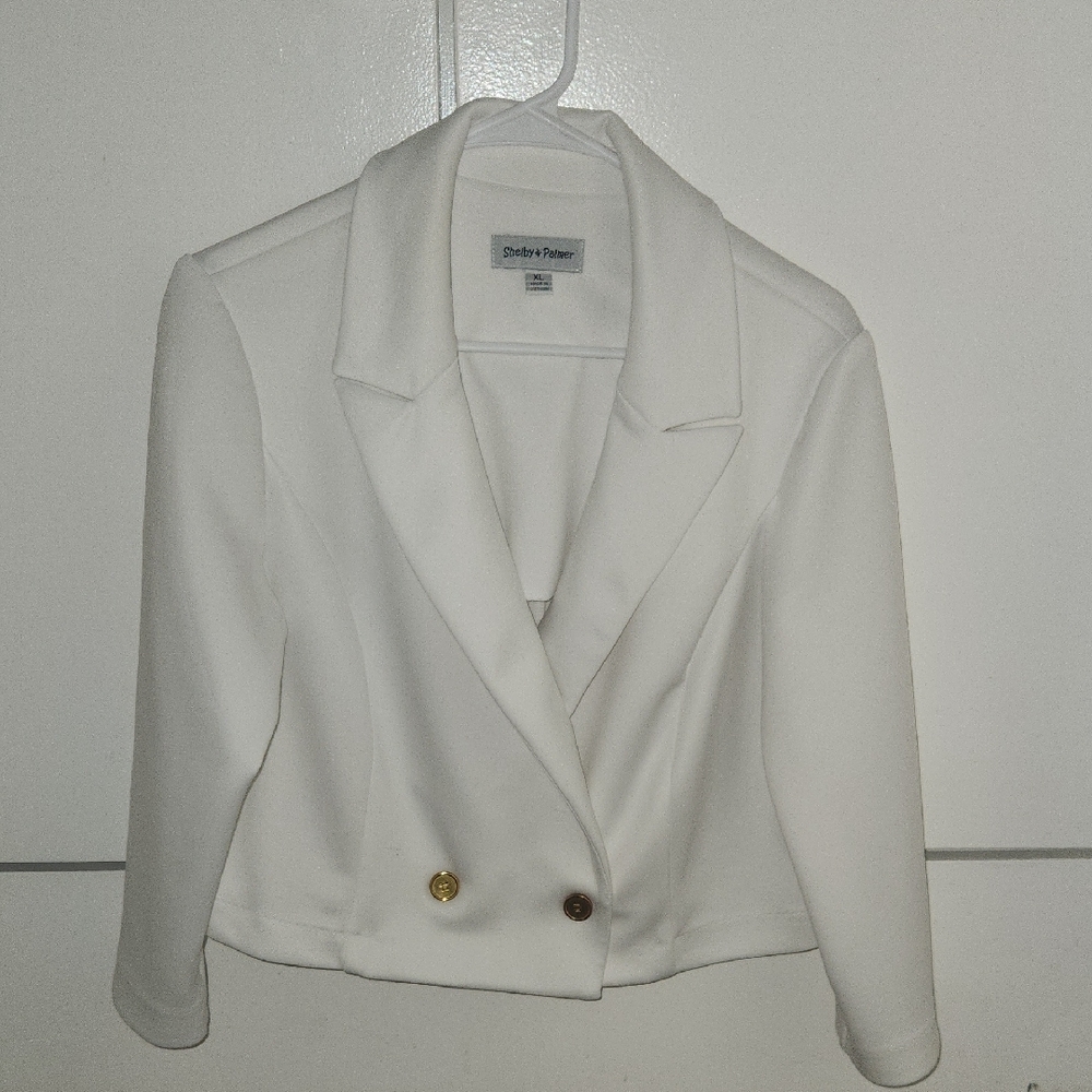 Shelby & Palmer Ivory Blazer with Gold and Brown Buttons